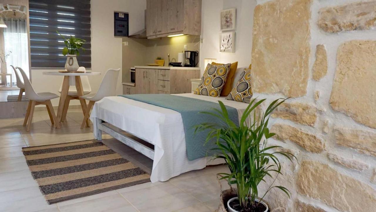 Studio Eleni - Oasis Holiday Houses Коккінос Піргос Екстер'єр фото
